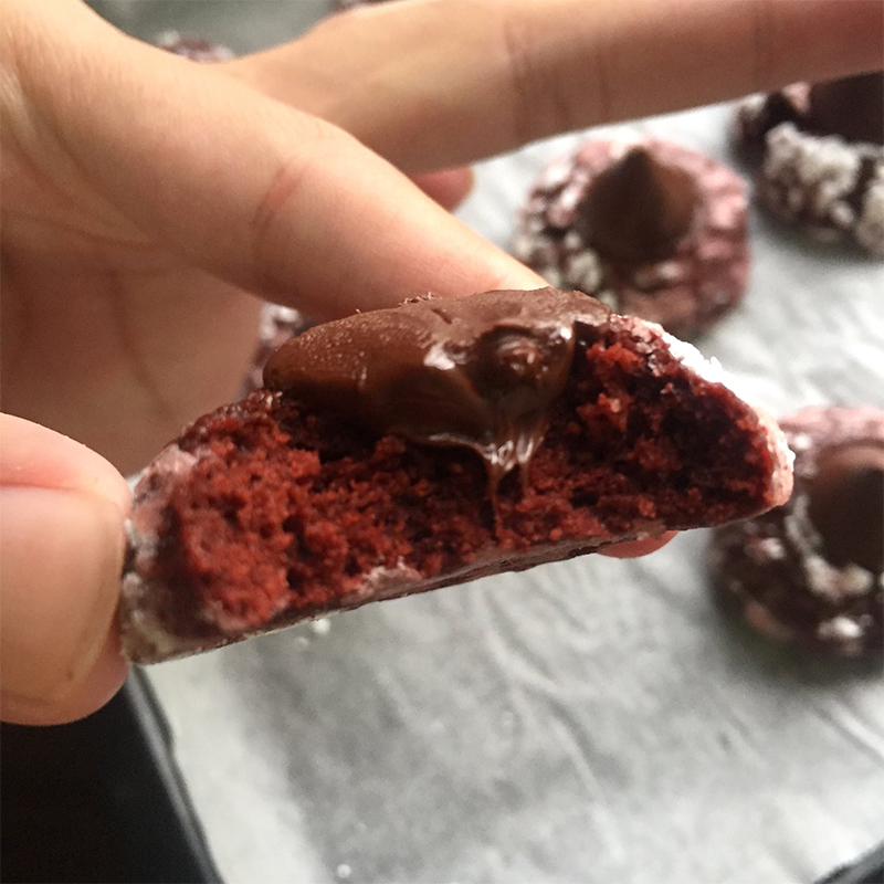 Red Velvet Crinkle Kisses Cookies by Bakeomaniac