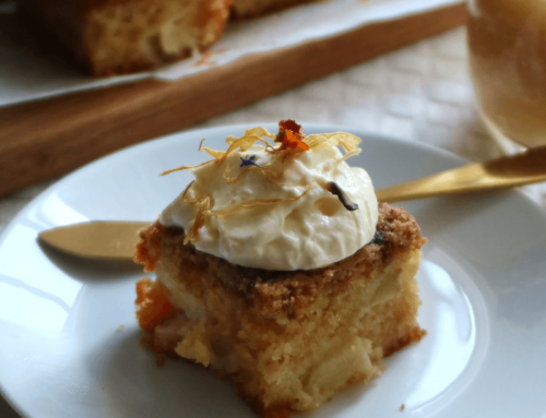Pineapple Apple Crumble Cake Recipe