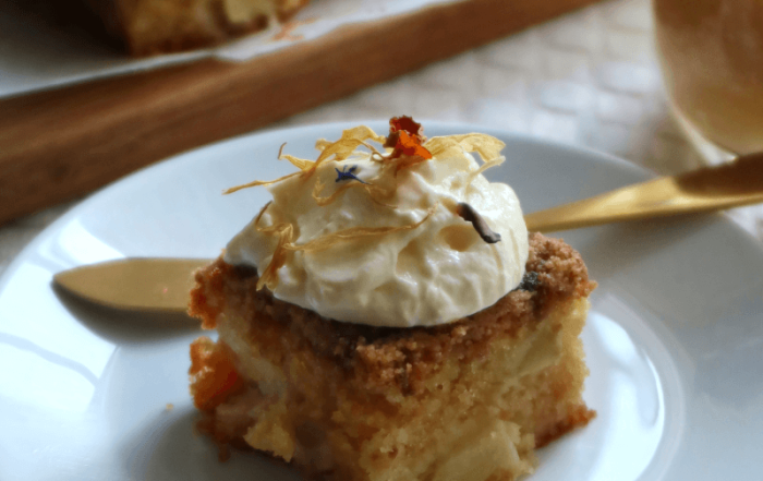 Pineapple Apple Crumble Cake Recipe