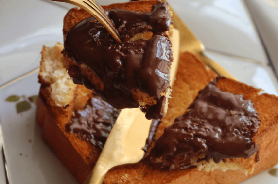 Healthier Homemade Chocolate Hazelnut Spread Recipe