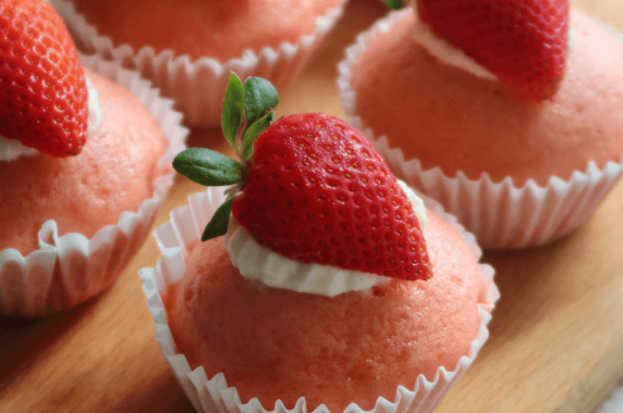 Steamed Strawberry Cupcakes Recipe