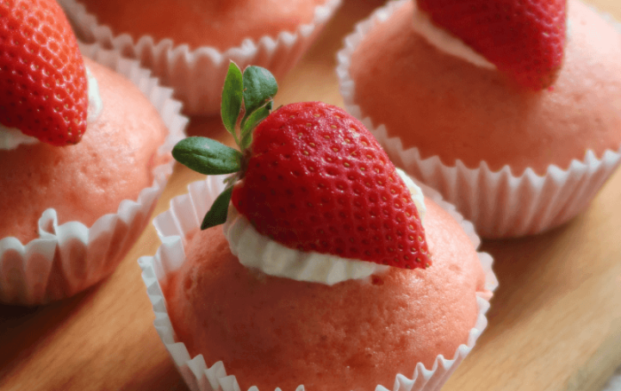 Steamed Strawberry Cupcakes Recipe